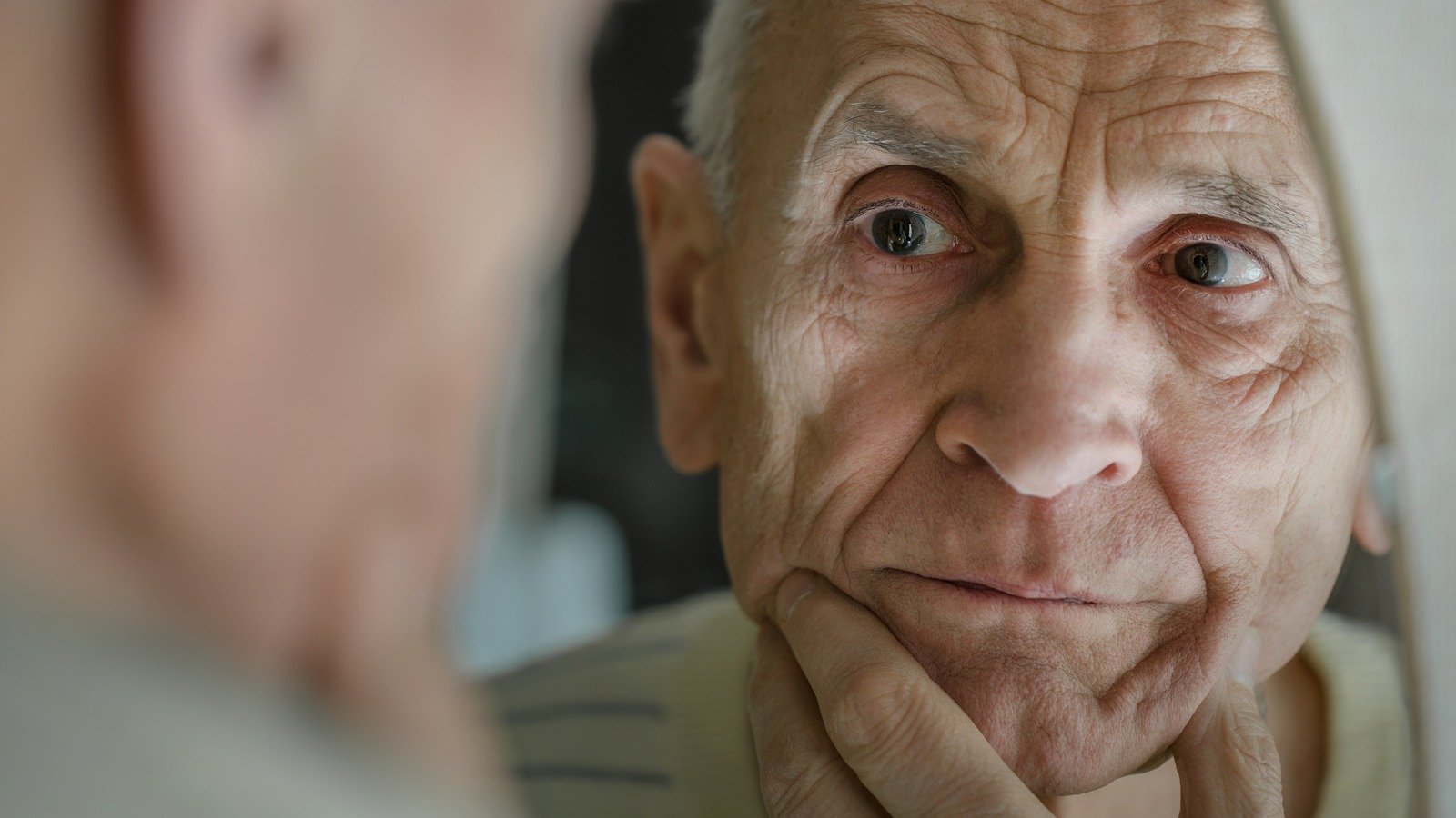 Aging Has An Unexpected Effect On Your Nose - Health Digest